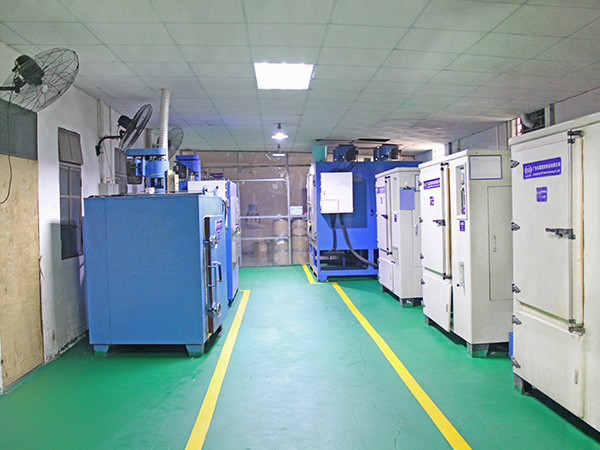 東晟密封-油壓機設備